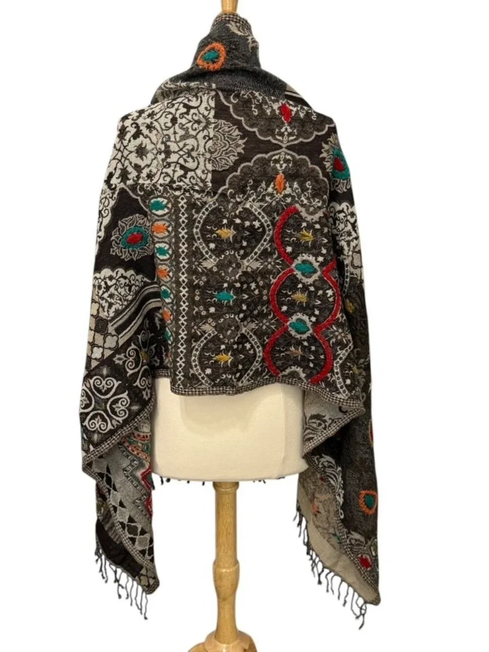 Bul-Bul Handicraft Pure Wool Scarf Embroidered Colorful Yarn Paisley 26